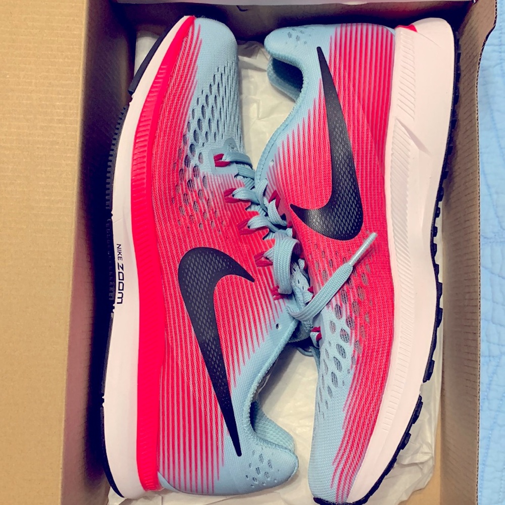 COPY - BNIB Womens size 9 Nike Air Zoom Pegasus 34